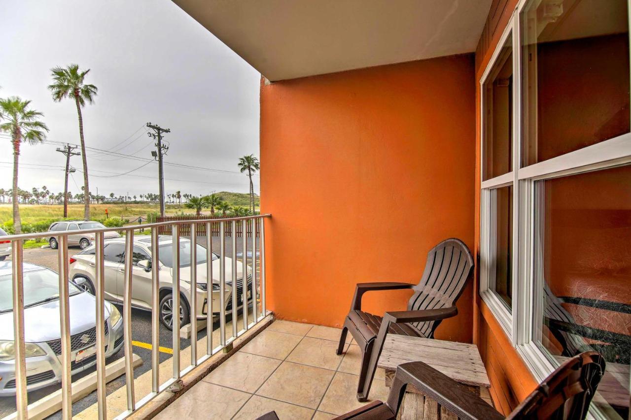 Beach Haven With Shared Amenities - Steps To Beach! Apartment South Padre Island Exterior photo